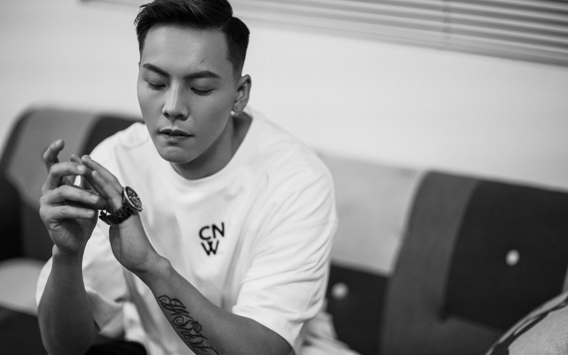 丝绸的布料纹理（丝绸的布料纹理是什么）